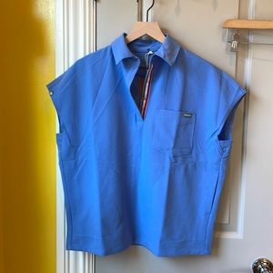 NWT MEDICLO SCRUB TOP Size S